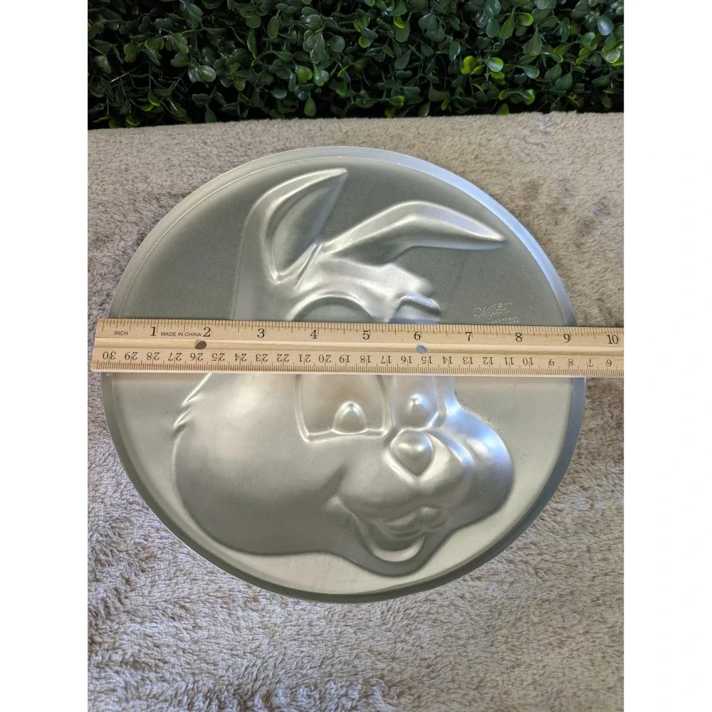 Vintage‎ Wilton 1976 Bunny Rabbit Aluminum Cake Pan 503-466 Easter Mold Silver
